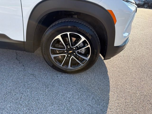 Used 2025 Chevrolet TrailBlazer LT AWD/4WD image 43