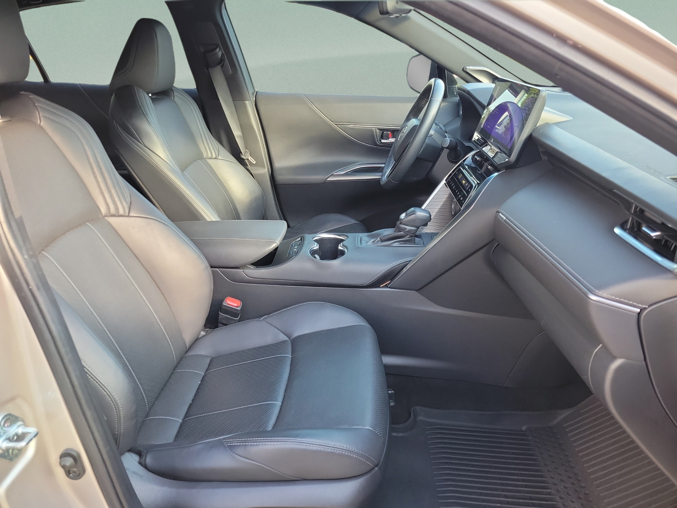 Used 2023 Toyota Venza Limited AWD/4WD image 32