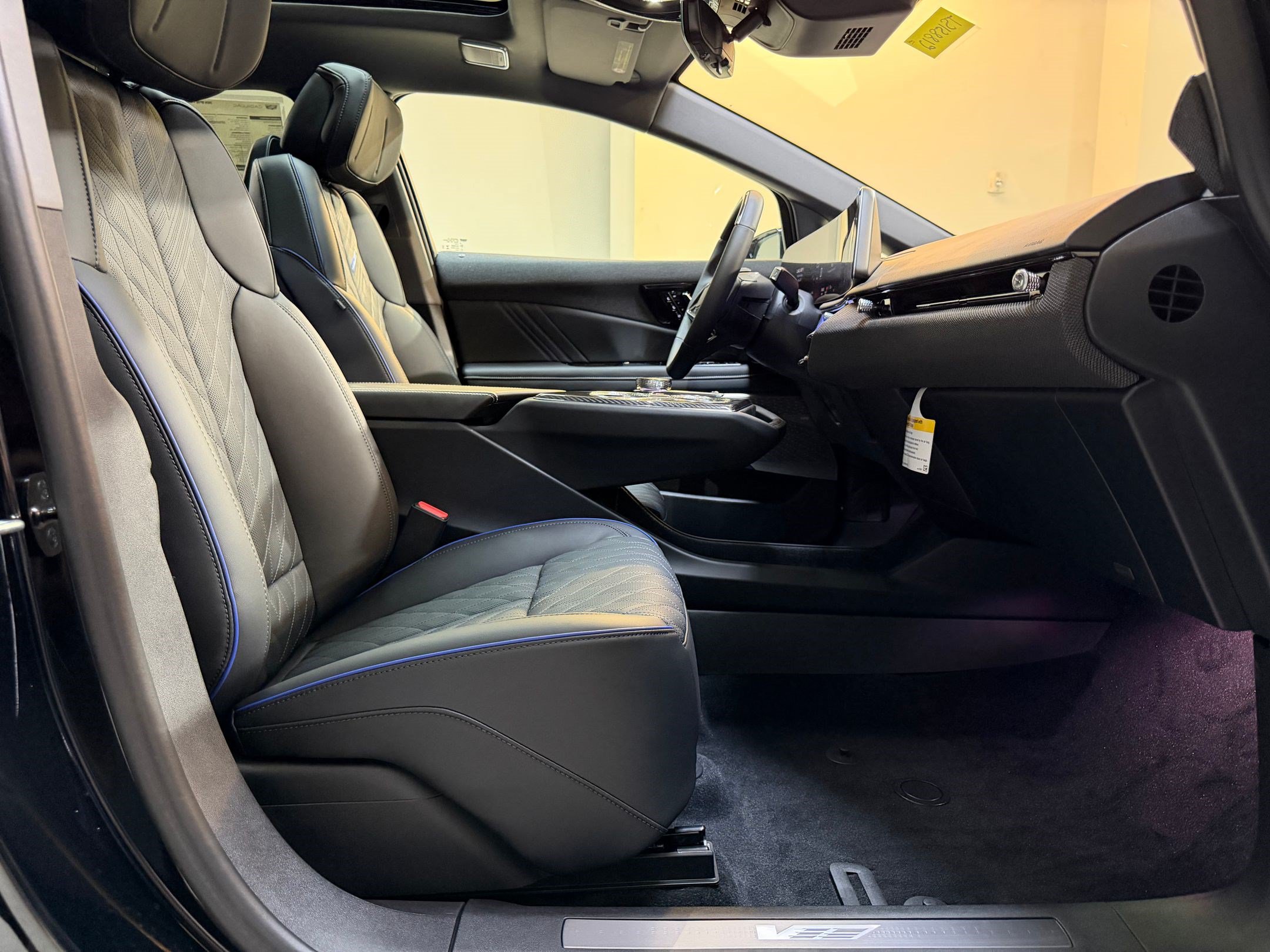 New 2026 Cadillac Optiq V AWD/4WD image 56