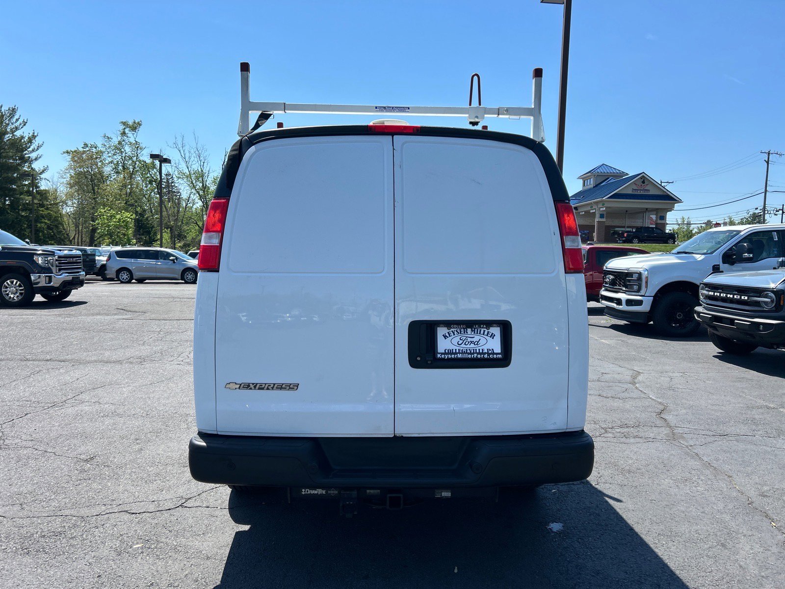 Used 2022 Chevrolet Express 2500 Extended w/ Driver Convenience Package RWD image 6