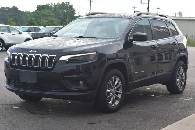 Used 2021 Jeep Cherokee Latitude Plus AWD/4WD image 12