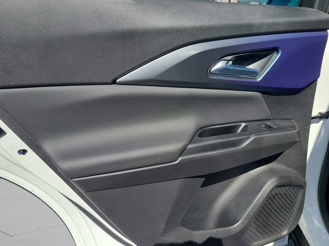 New 2026 Chevrolet Equinox EV LT image 29