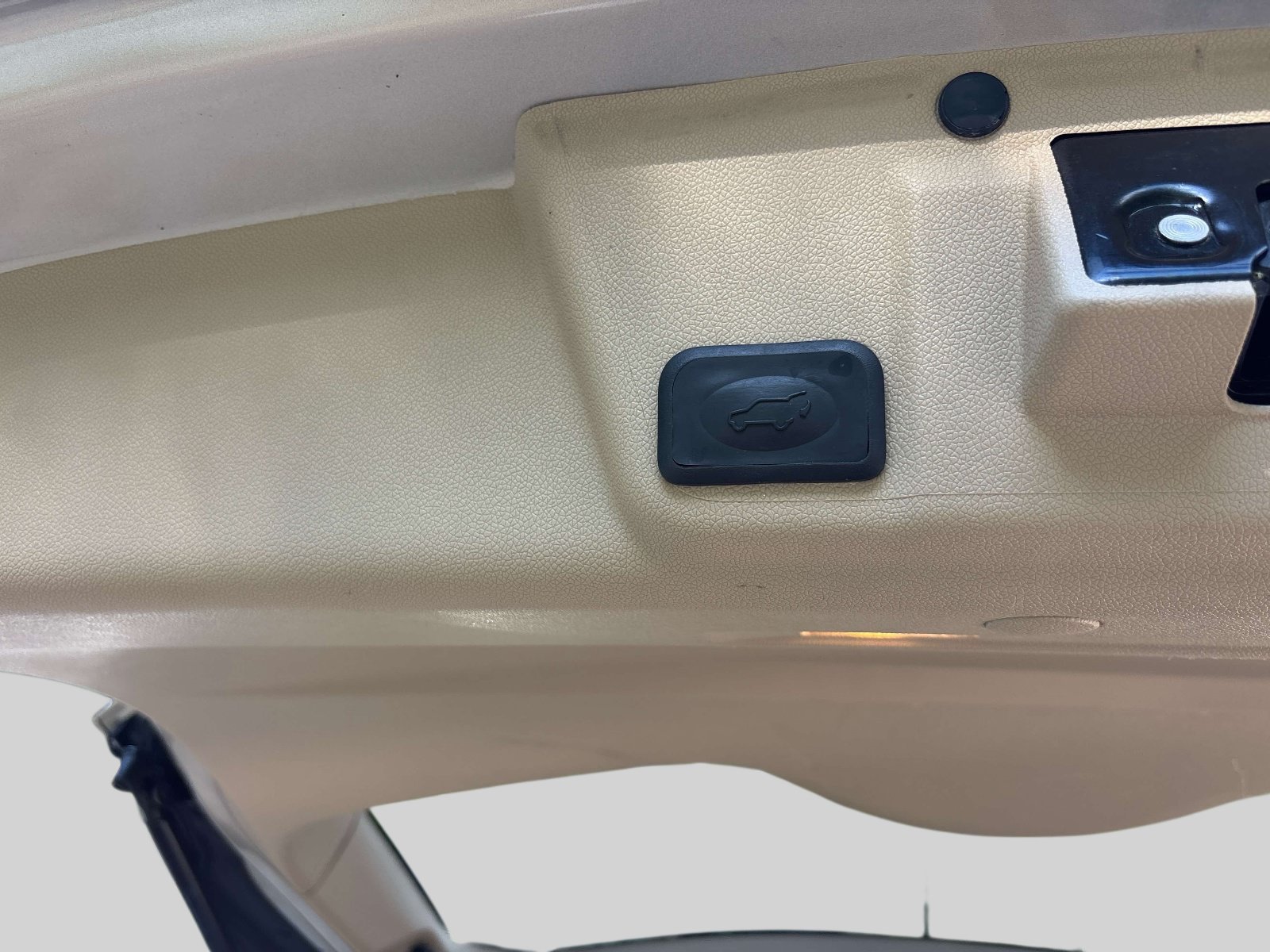 Used 2011 Buick Enclave CXL FWD image 14