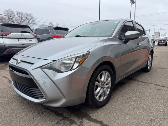 Used 2016 Scion iA image 3