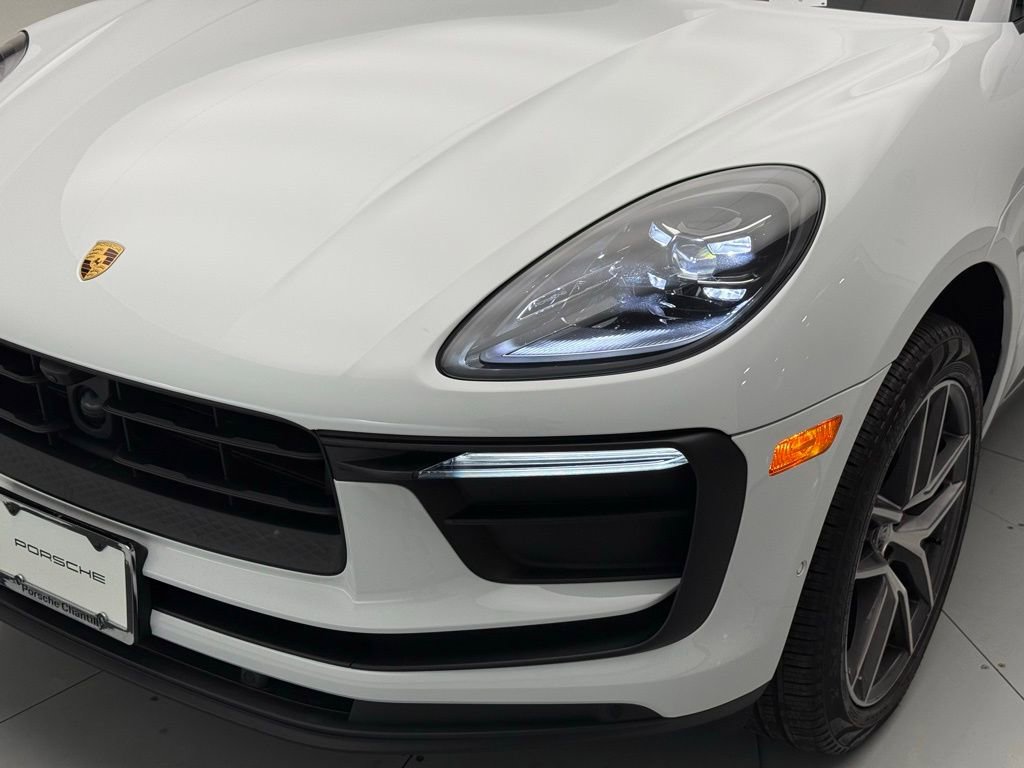 Used 2024 Porsche Macan image 46
