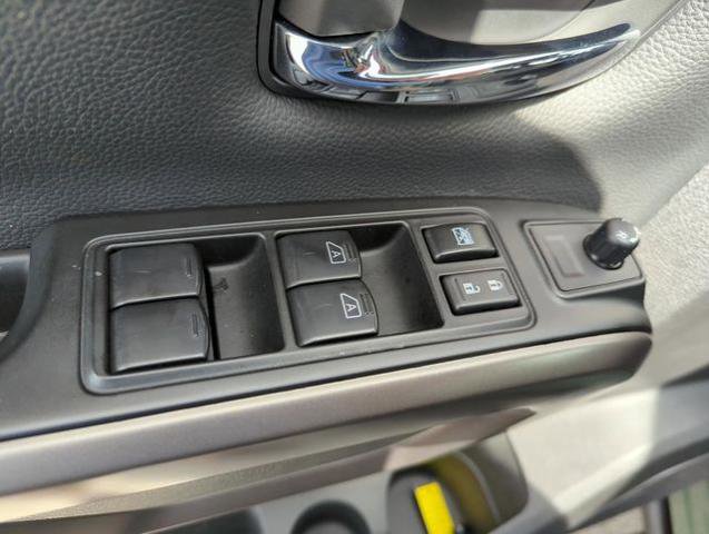 Certified 2024 Nissan Titan SV w/ SV Bronze Edition Package image 27