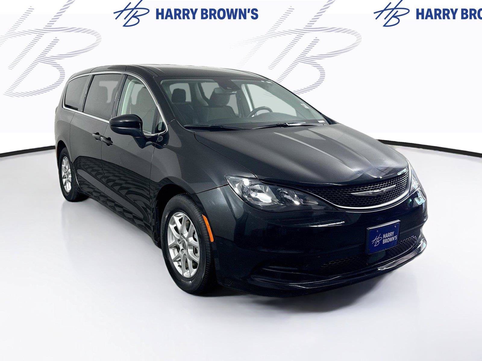 Used 2023 Chrysler Voyager LX FWD image 25