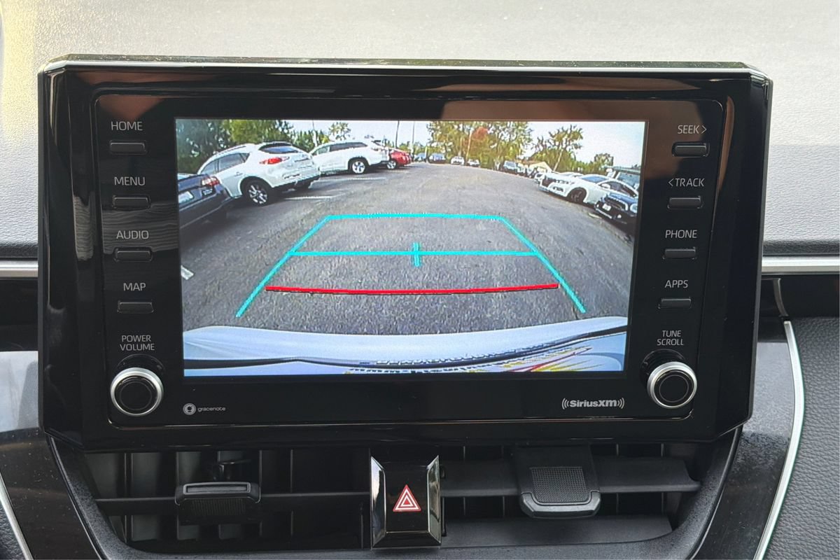 Used 2022 Toyota Corolla LE FWD image 27