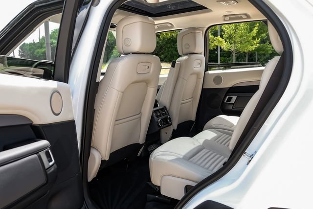 Used 2025 Land Rover Discovery Dynamic SE AWD/4WD image 52