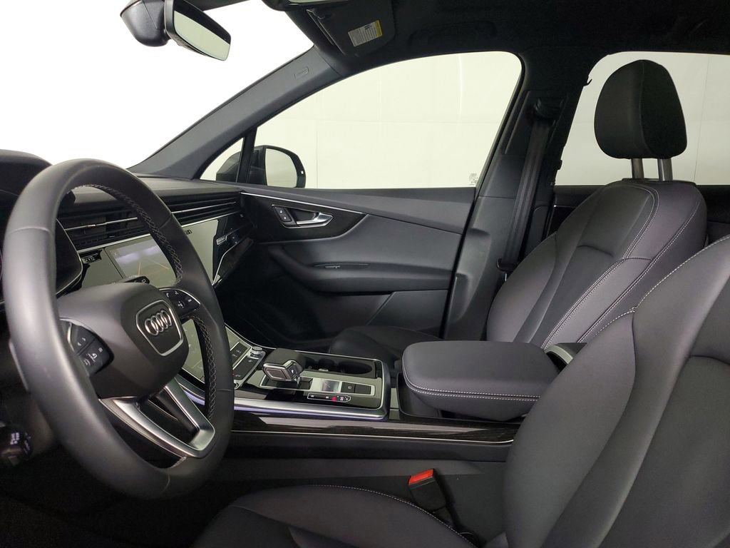 Used 2025 Audi Q7 2.0T Premium w/ Convenience Package AWD/4WD image 21