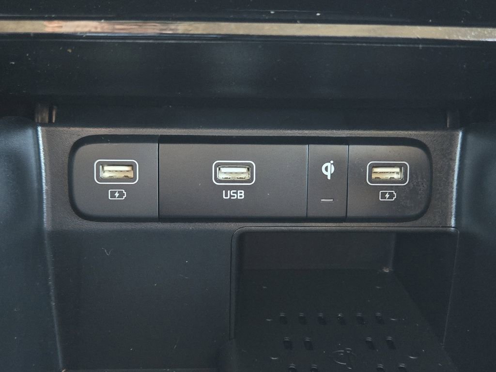 Certified 2023 Kia Sorento SX FWD image 22