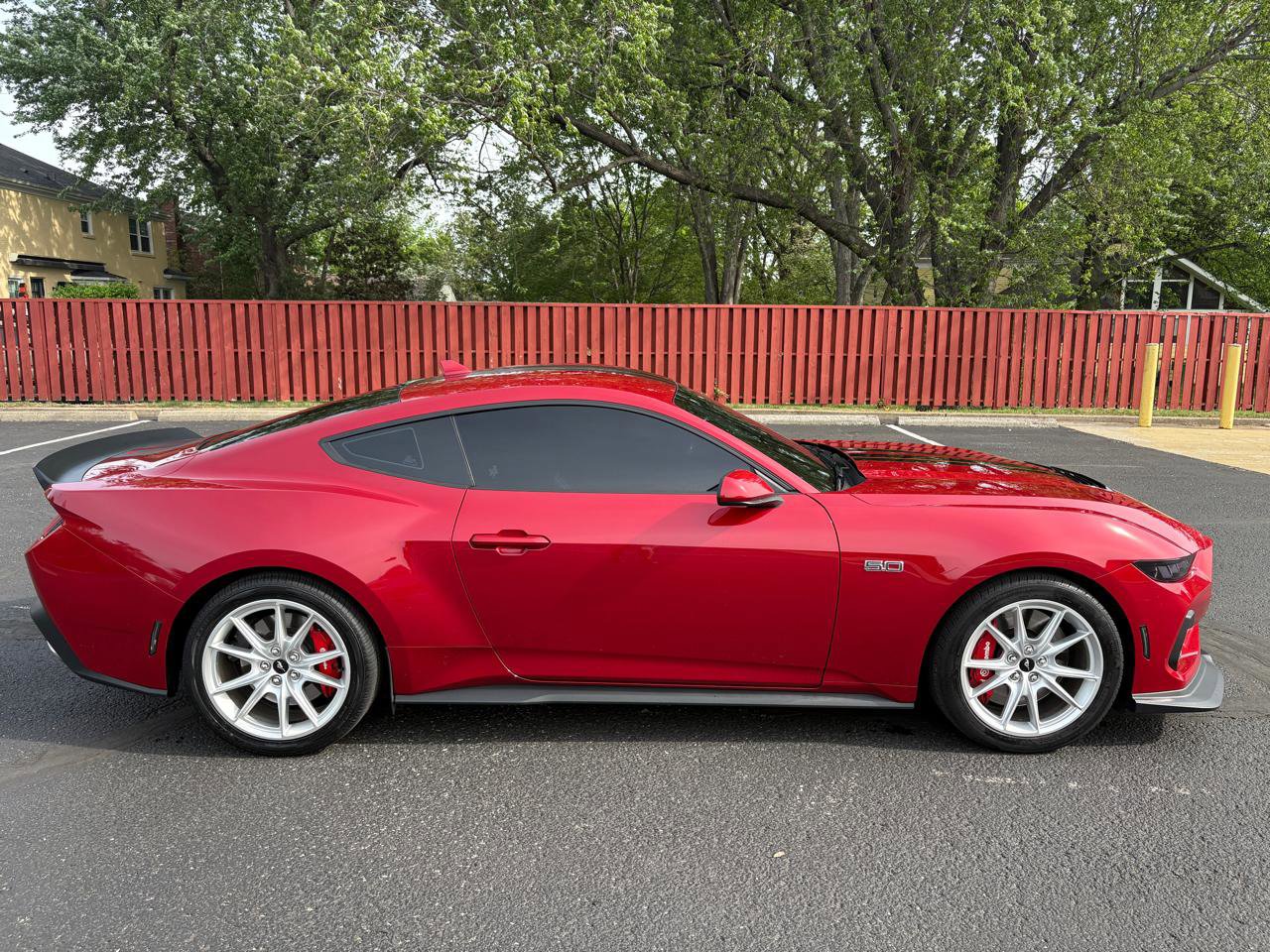 Used 2024 Ford Mustang GT Premium image 3