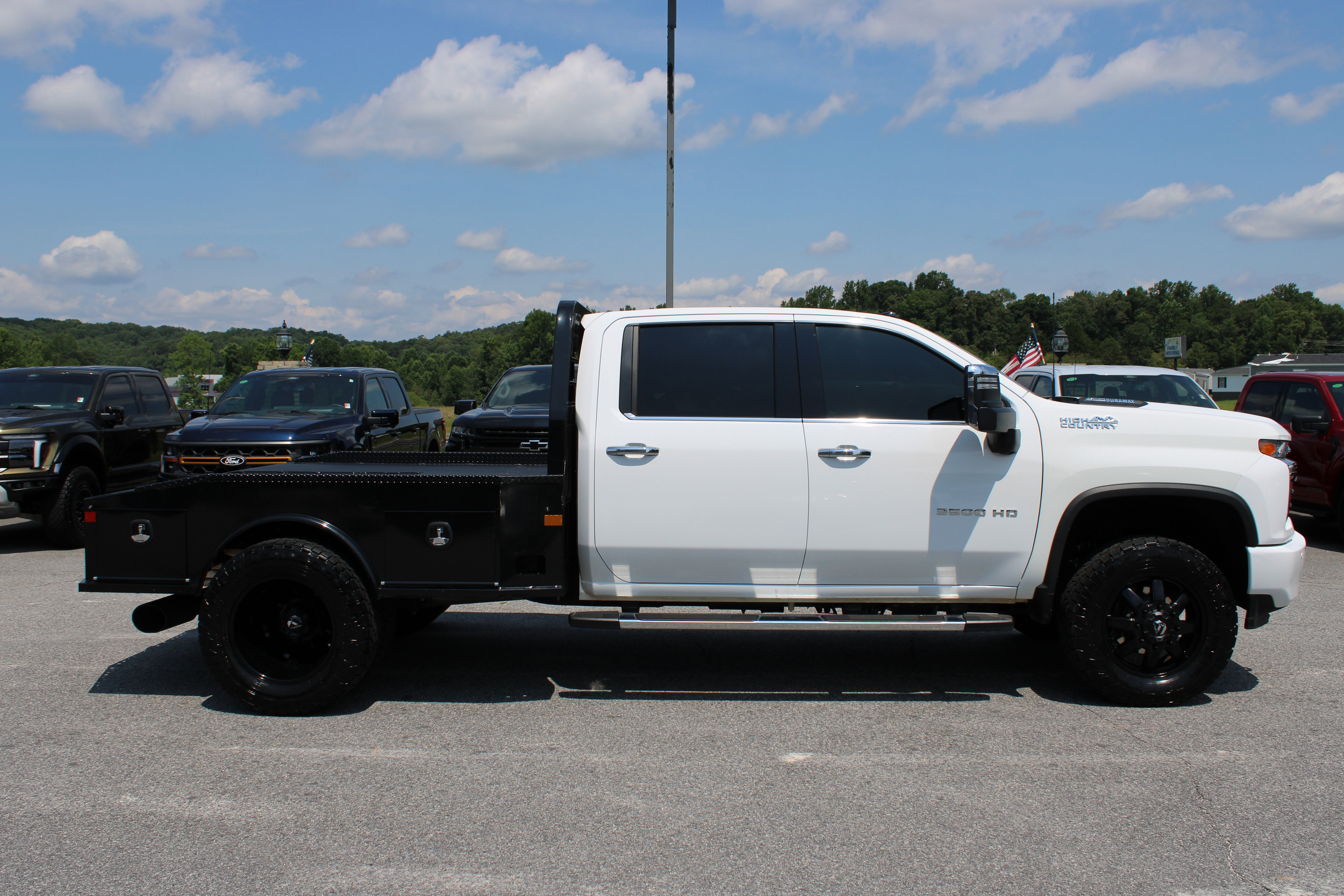 Used 2021 Chevrolet Silverado 3500 High Country AWD/4WD image 5