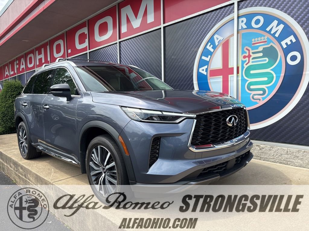 Used 2023 INFINITI QX60 Sensory w/ Cargo Package image 1