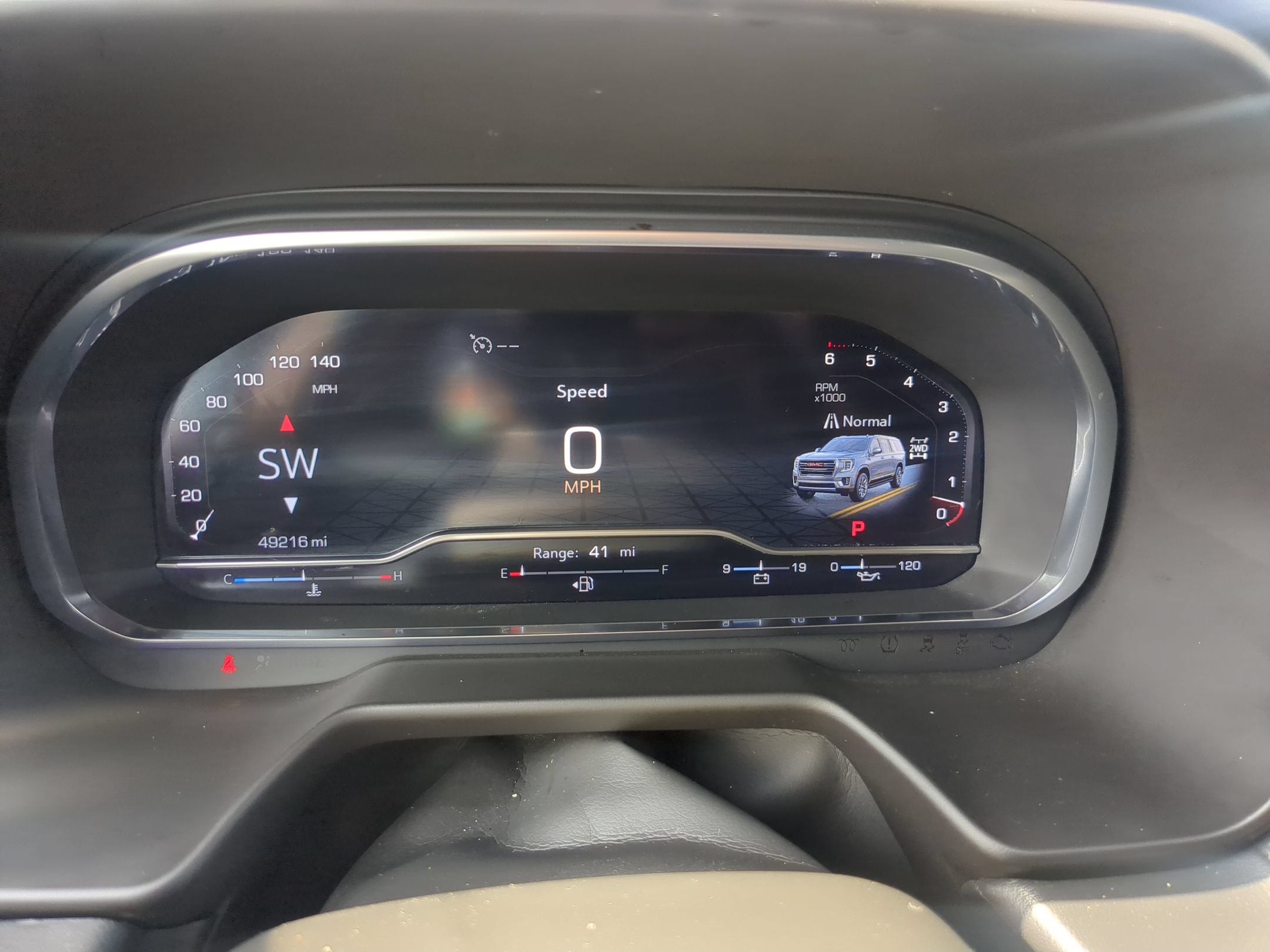 Used 2024 GMC Yukon SLE w/ Gmc Pro Safety Plus Package AWD/4WD image 15