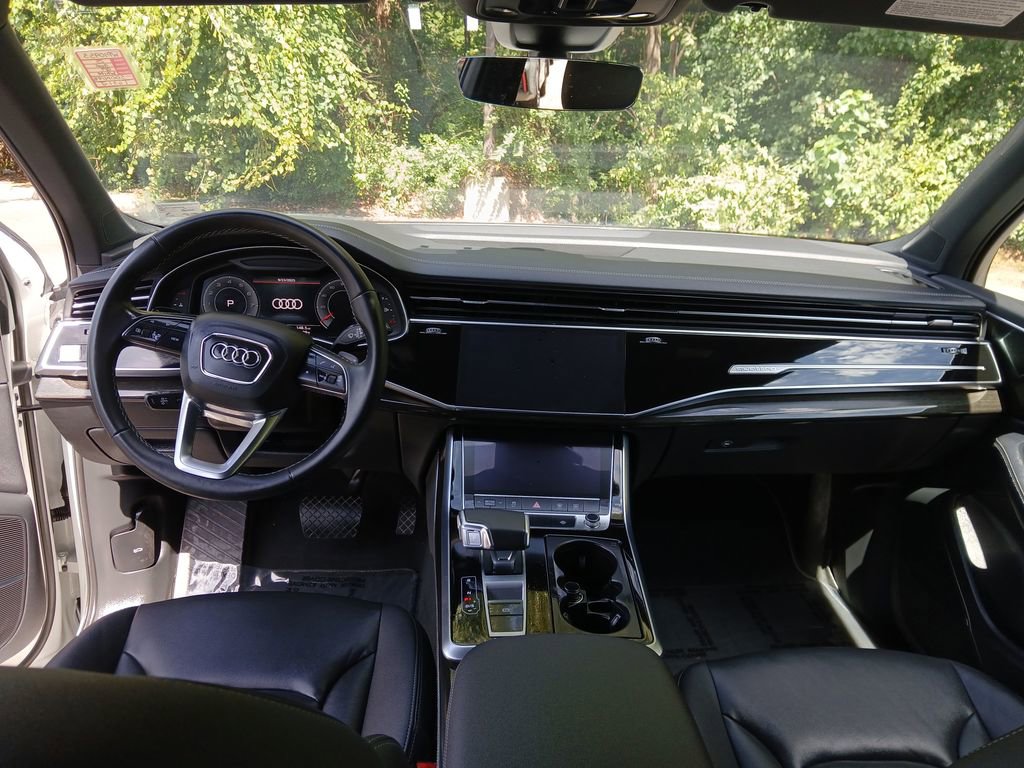 Used 2025 Audi Q7 3.0T Premium Plus image 12