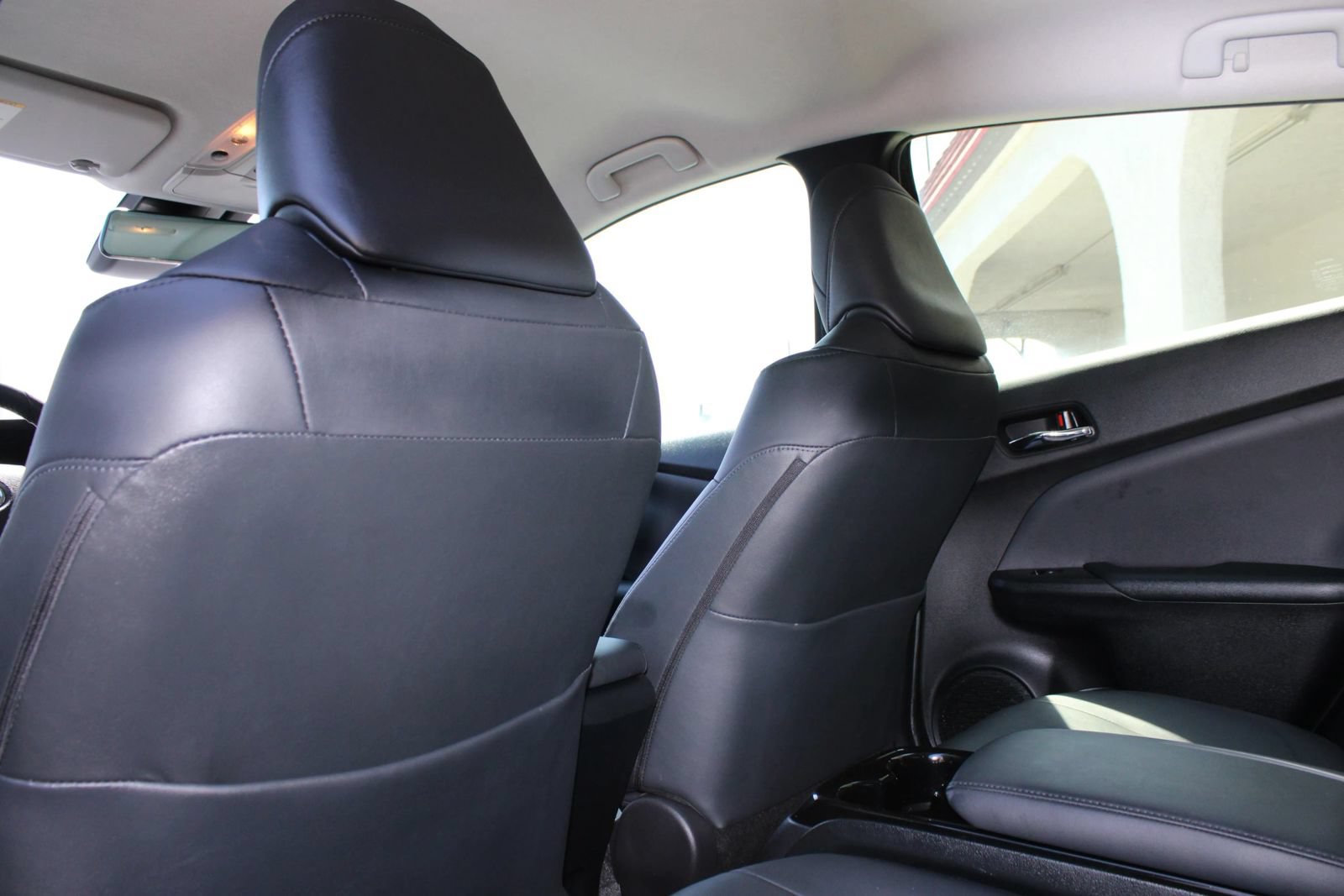 Used 2018 Toyota Prius Prime Premium FWD image 13