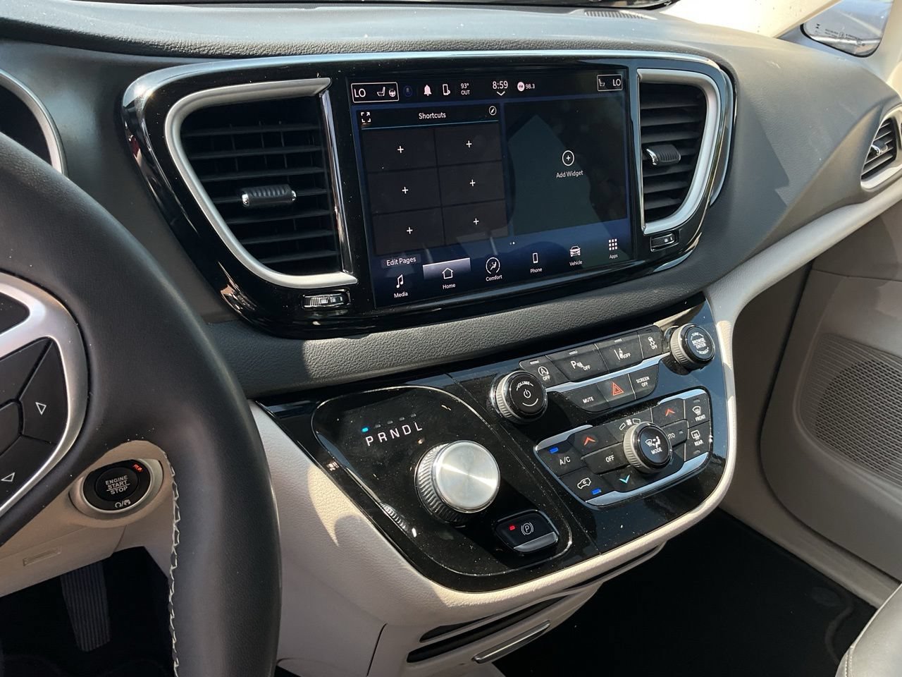 Used 2024 Chrysler Pacifica Touring-L FWD image 19