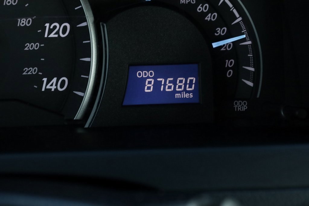 Used 2013 Toyota Camry LE image 32