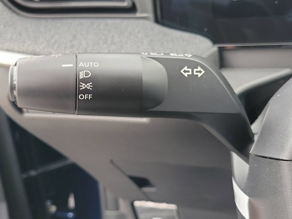 New 2026 Nissan Kicks SV FWD image 28