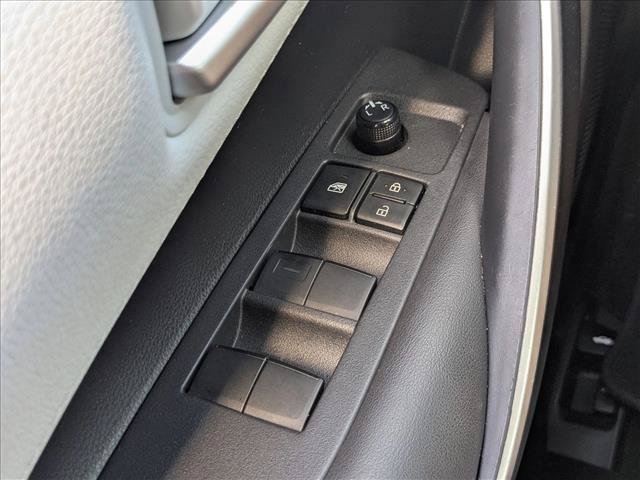 Used 2020 Toyota Corolla SE FWD image 14