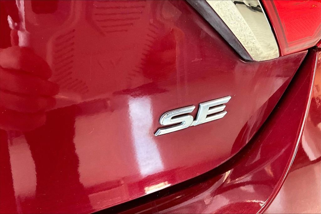 Used 2016 Toyota Camry SE FWD image 24