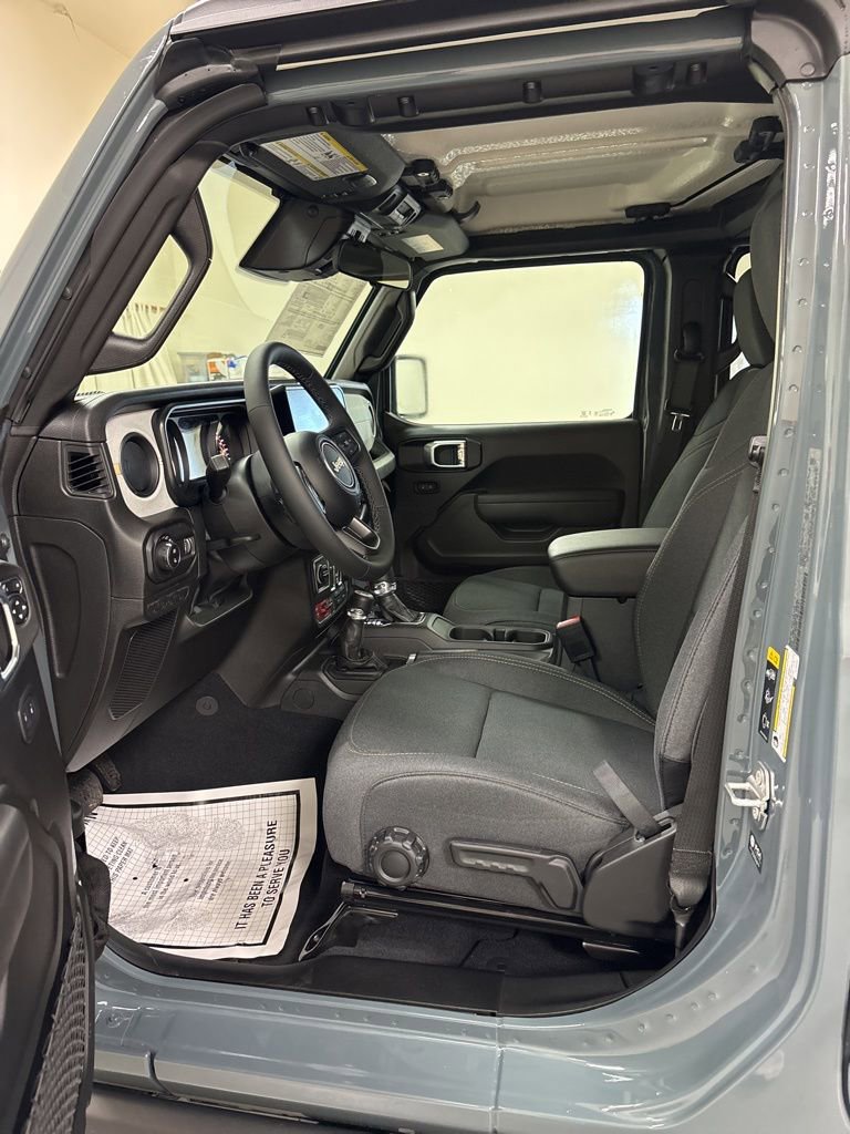 New 2026 Jeep Gladiator Willys AWD/4WD image 10