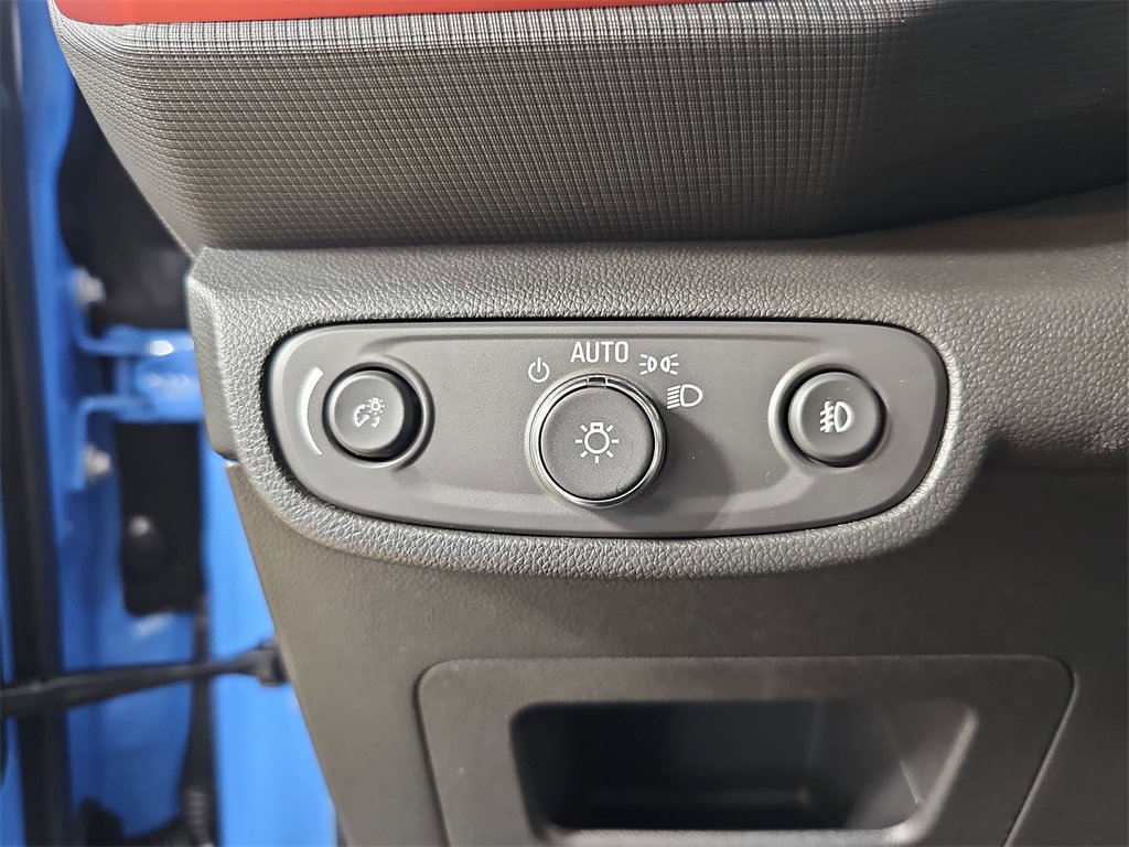 Certified 2023 Chevrolet TrailBlazer RS w/ Sun and Liftgate Package image 33