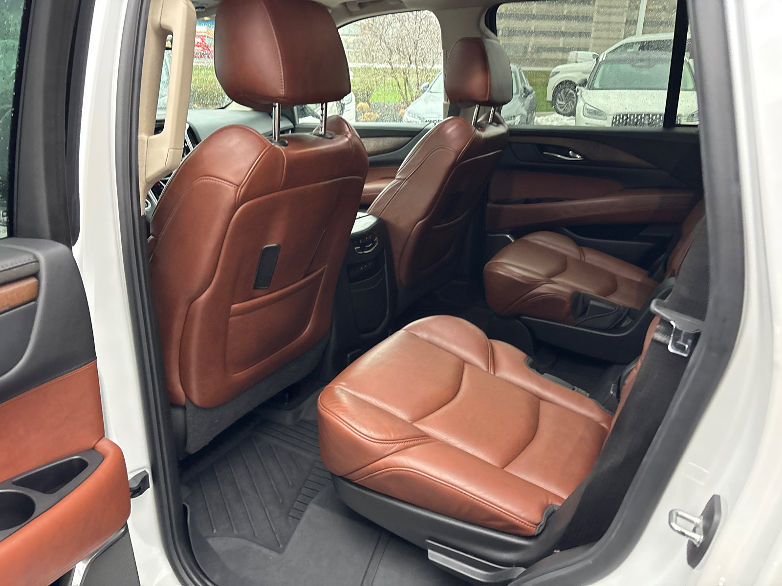 Used 2018 Cadillac Escalade Luxury image 26