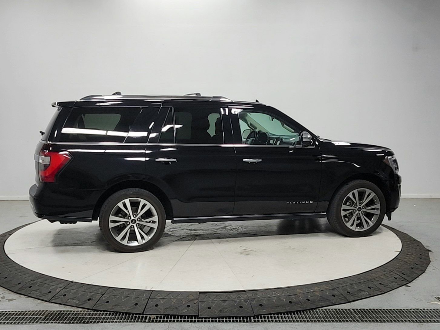 Used 2021 Ford Expedition Platinum AWD/4WD image 8