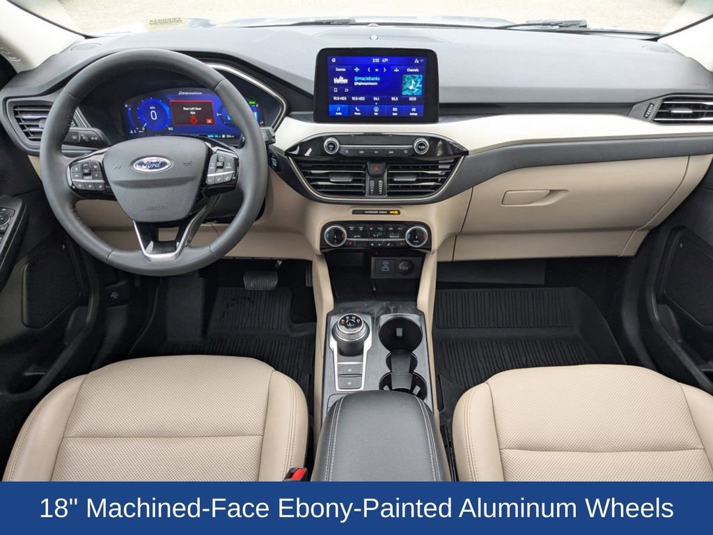 Certified 2022 Ford Escape SEL w/ Technology Package image 18