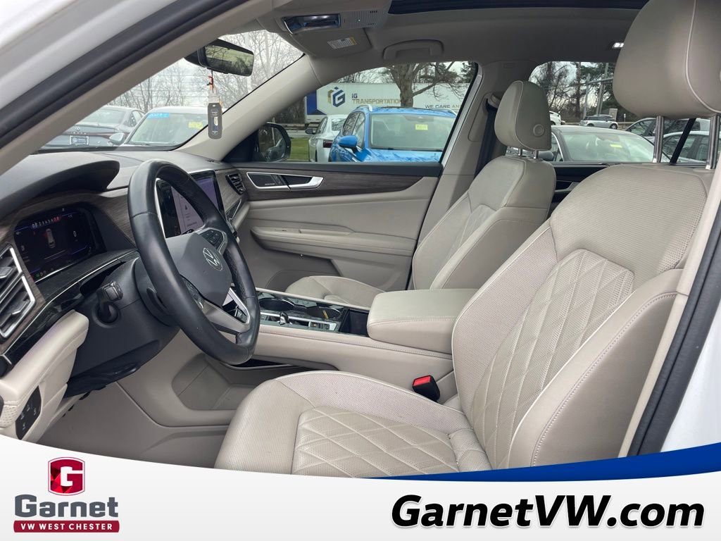 Used 2024 Volkswagen Atlas SEL Premium R-Line image 10