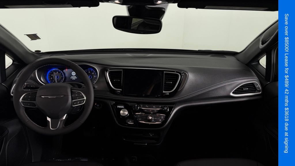New 2027 Chrysler Pacifica Select FWD image 32