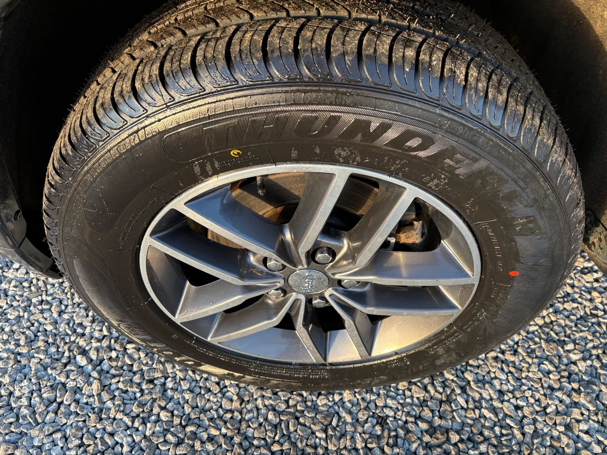 Used 2018 Jeep Grand Cherokee Limited AWD/4WD image 23