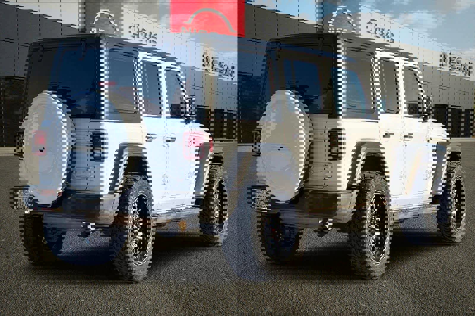 Used 2018 Jeep Wrangler Unlimited Sport image 3