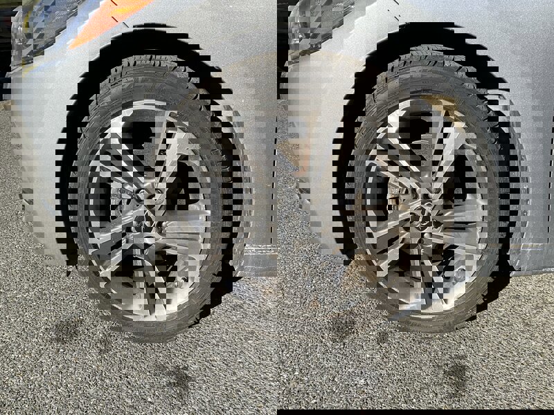 Used 2017 Hyundai Elantra Limited image 10