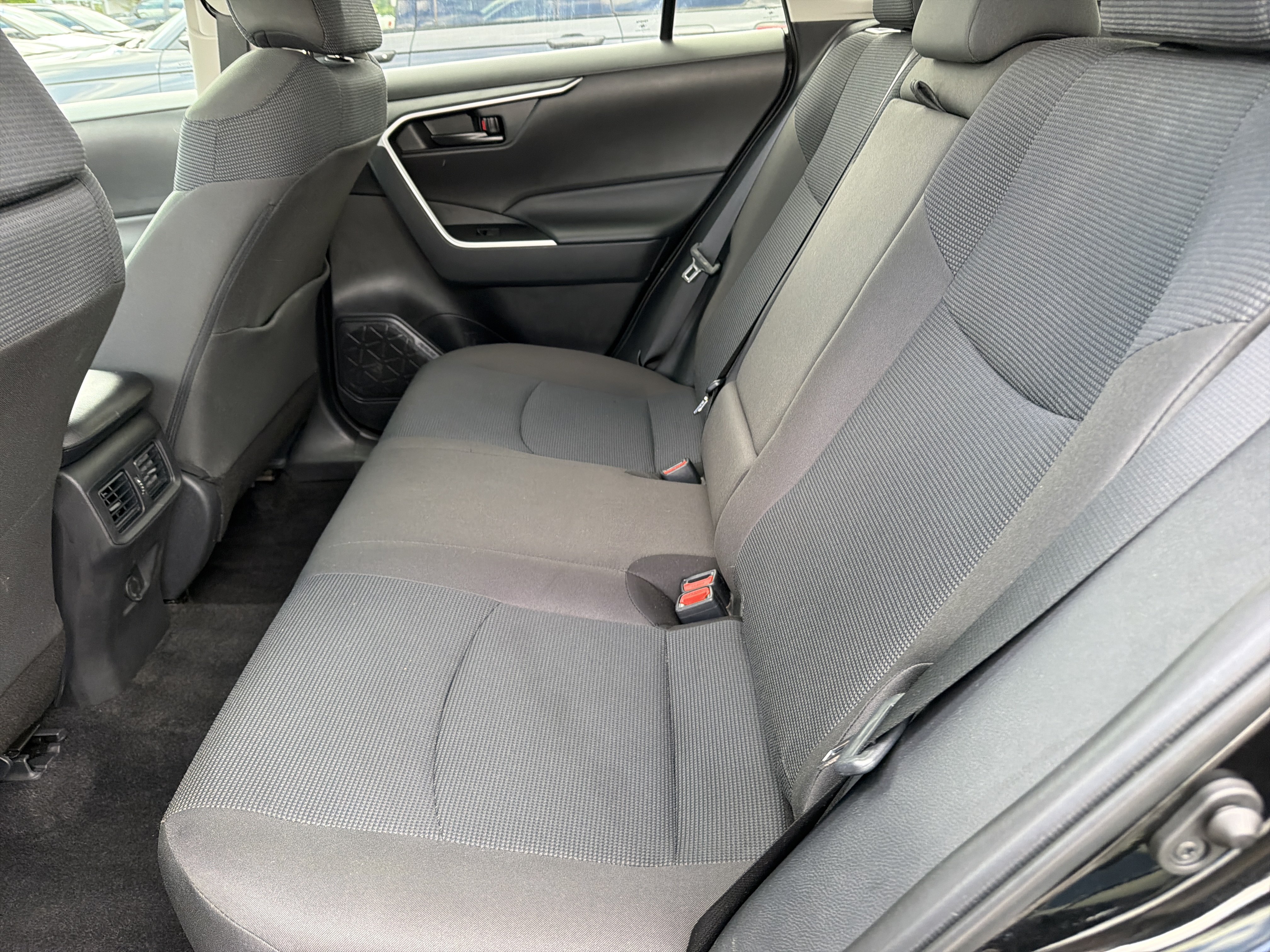 Used 2025 Toyota RAV4 LE FWD image 13