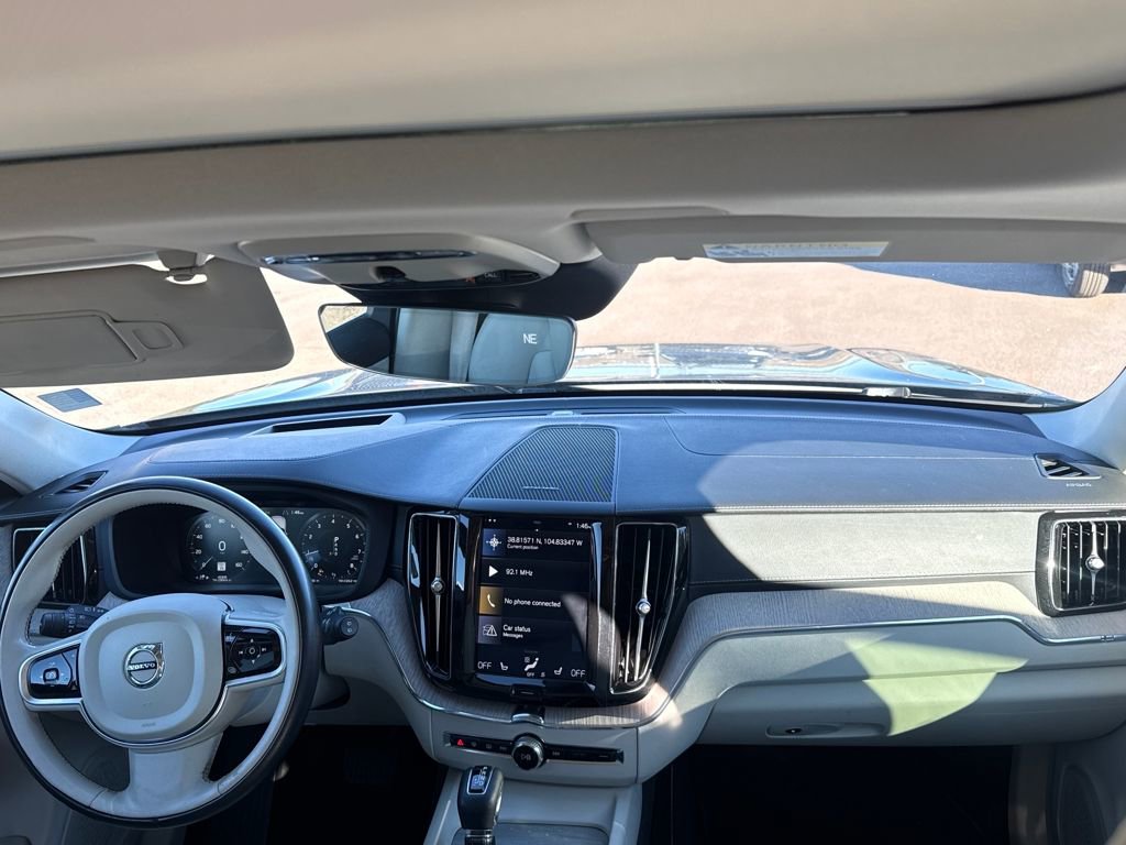 Used 2019 Volvo XC60 T5 Inscription image 24
