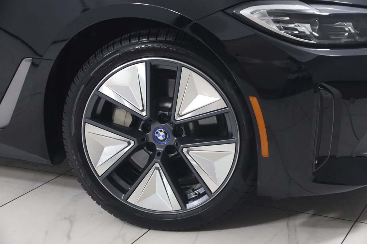 Used 2023 BMW i4 eDrive40 w/ Premium Package RWD image 16