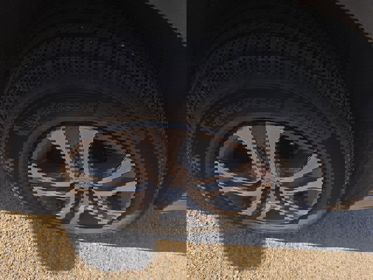 Used 2018 Toyota RAV4 LE w/ Carpet Mat Package image 11