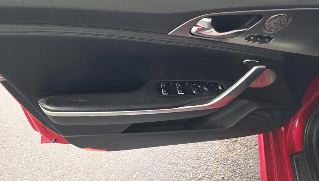 Used 2018 Kia Stinger GT2 RWD image 10