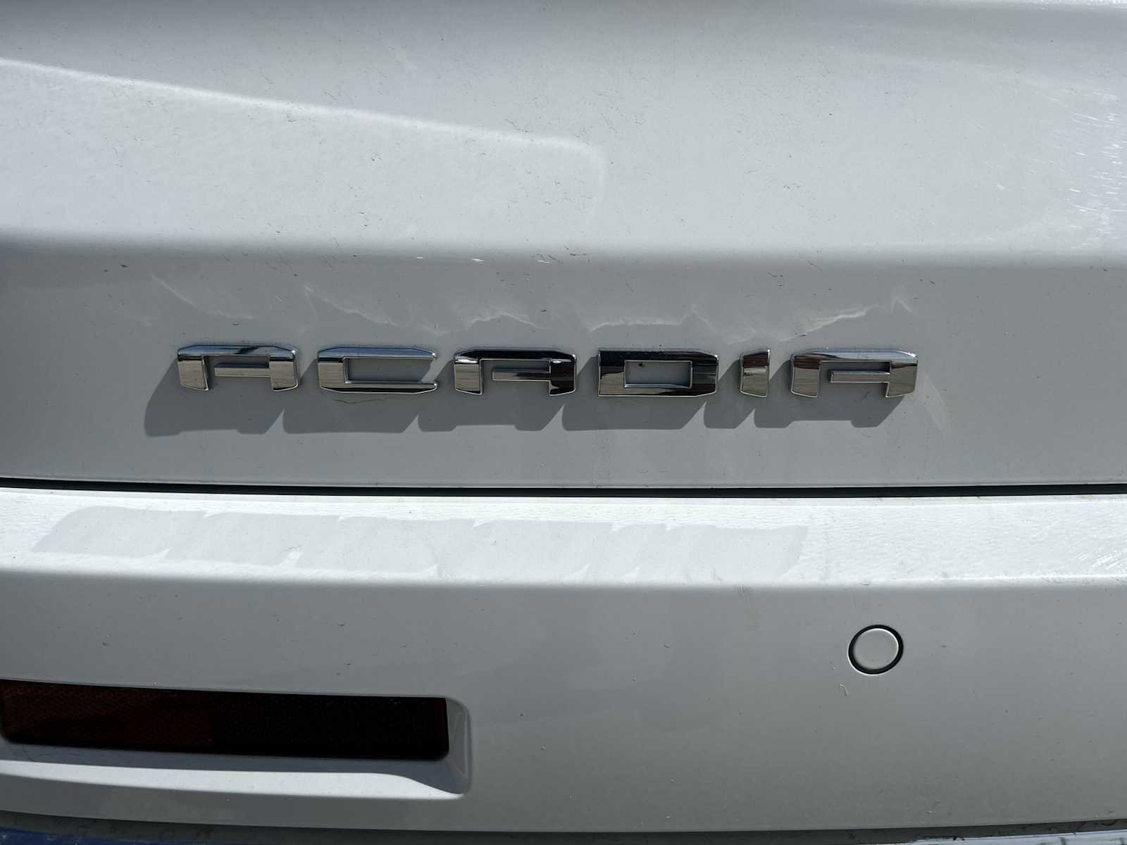 Used 2023 GMC Acadia Denali image 32