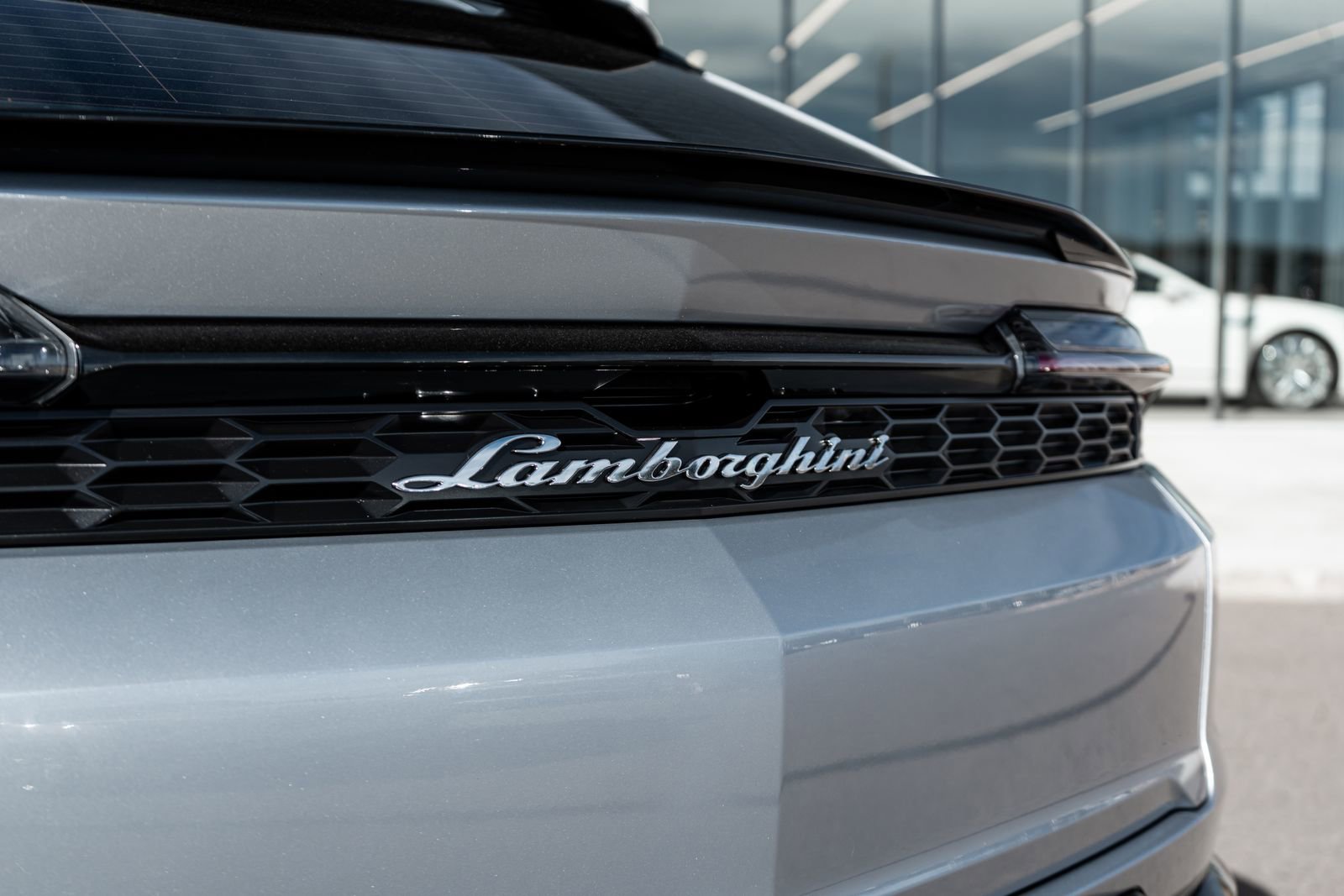 Used 2025 Lamborghini Urus SE AWD/4WD image 10