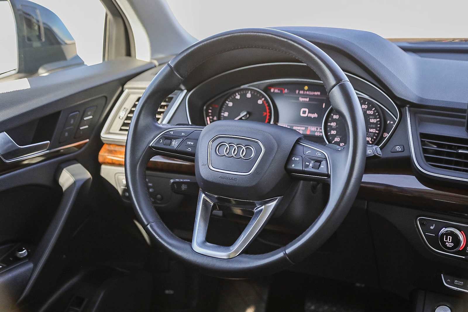 Used 2020 Audi Q5 2.0T Premium w/ Convenience Package image 14