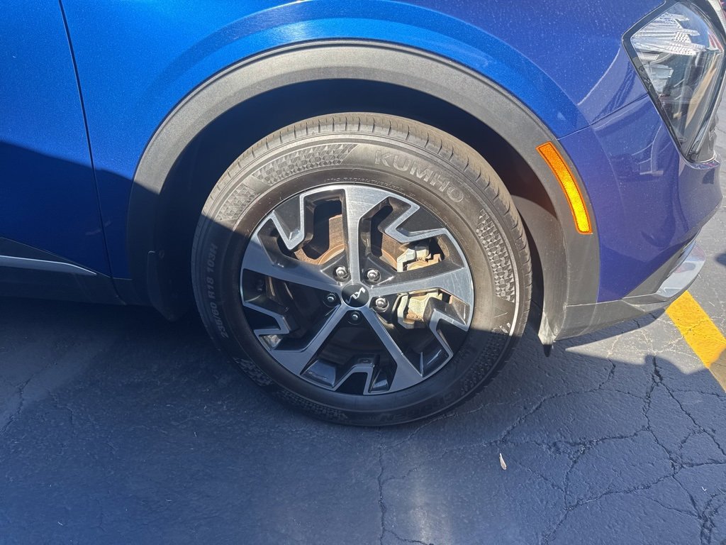 Used 2023 Kia Sportage EX image 17