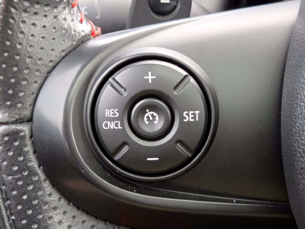 Used 2020 MINI Cooper S FWD image 10