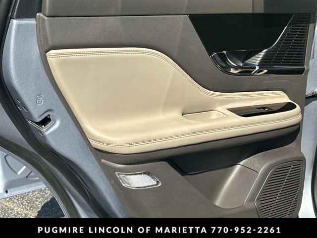 Used 2022 Lincoln Corsair FWD image 12