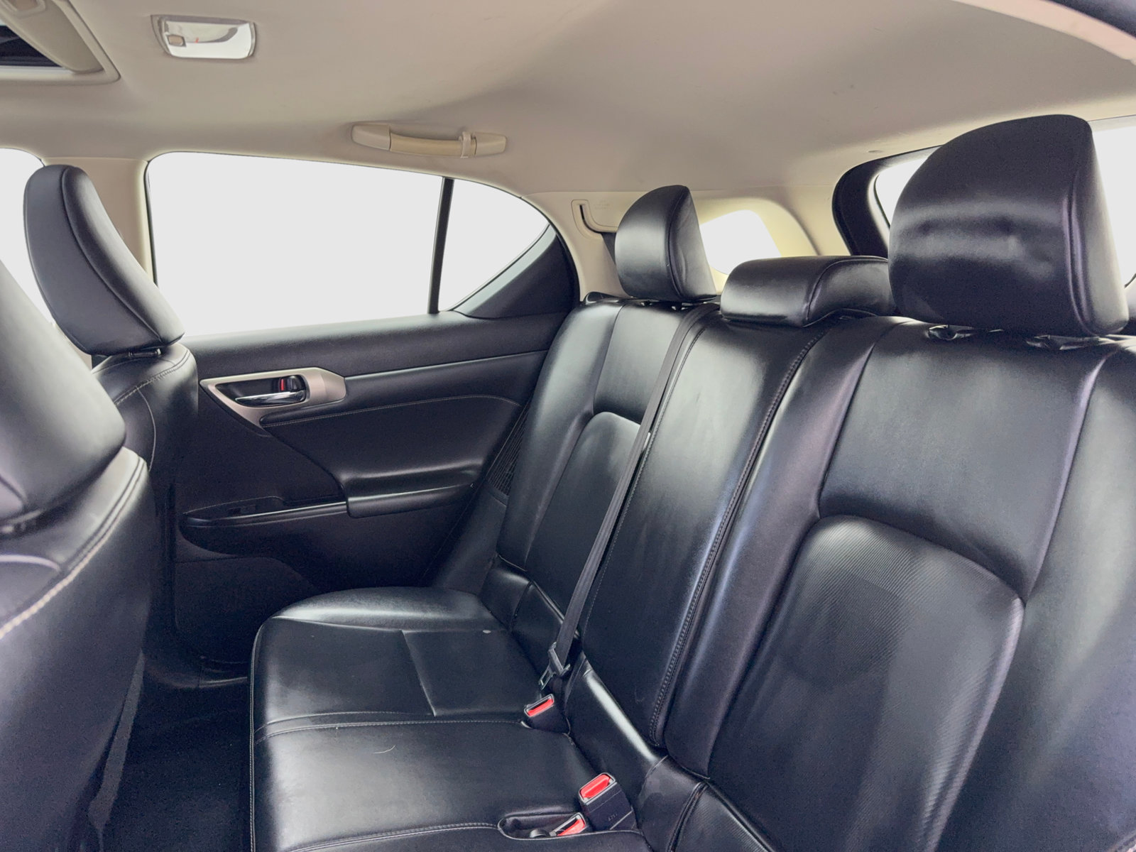 Used 2017 Lexus CT 200h w/ Seat Comfort Package FWD image 35