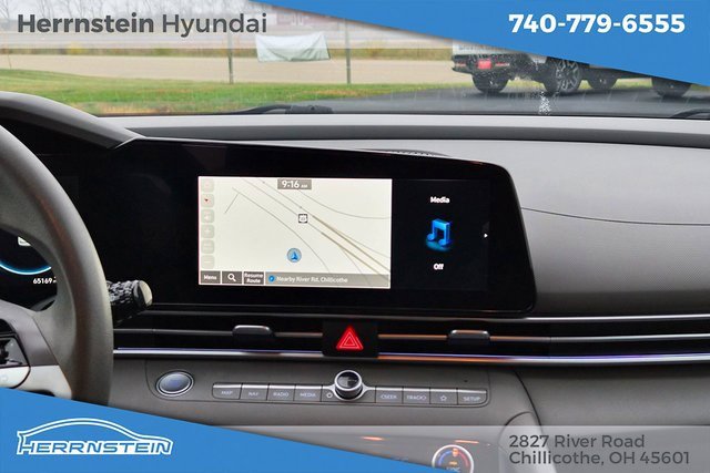 Used 2024 Hyundai Elantra SEL image 10