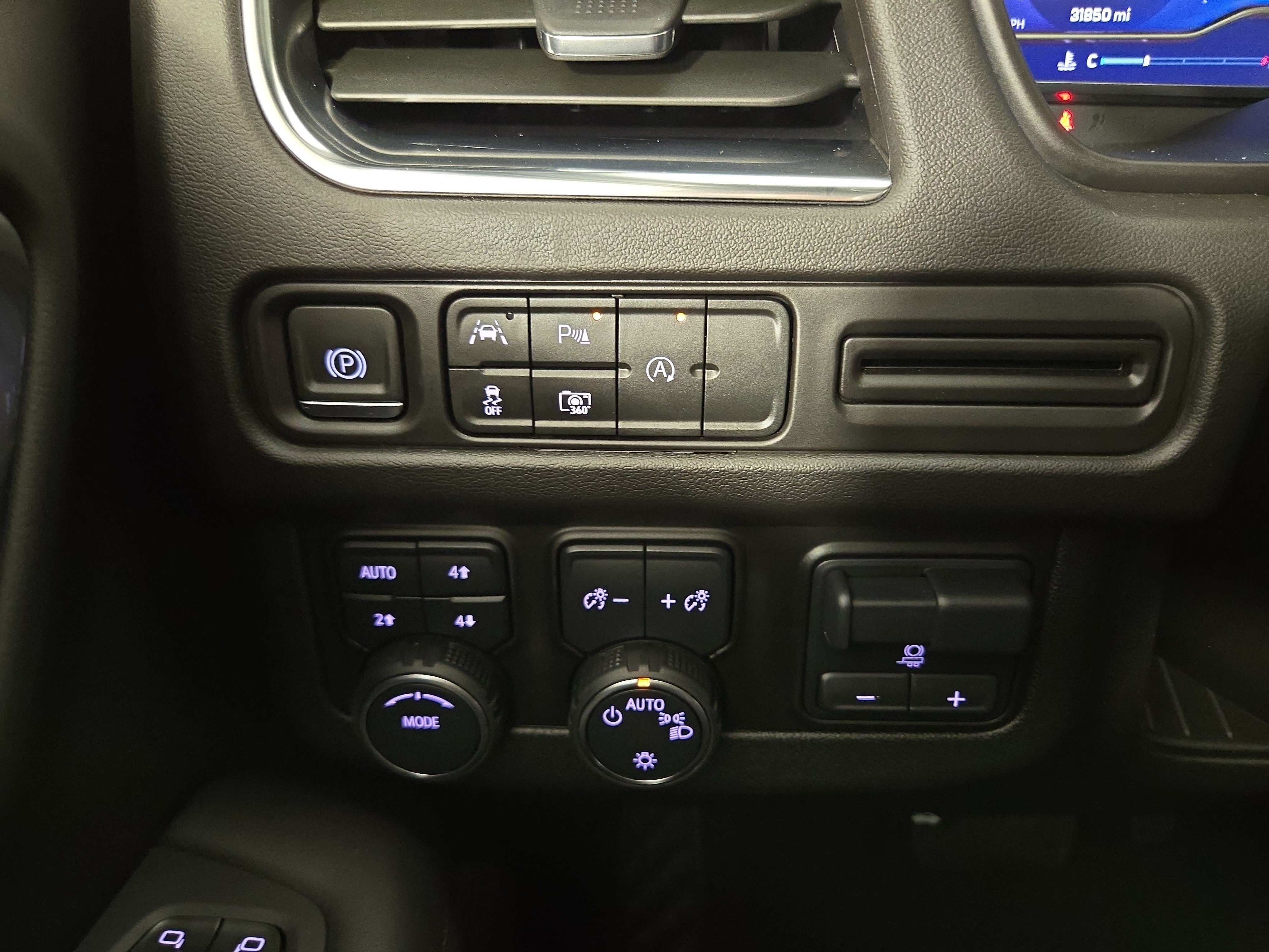 Certified 2024 Chevrolet Tahoe RST w/ Luxury Package AWD/4WD image 31